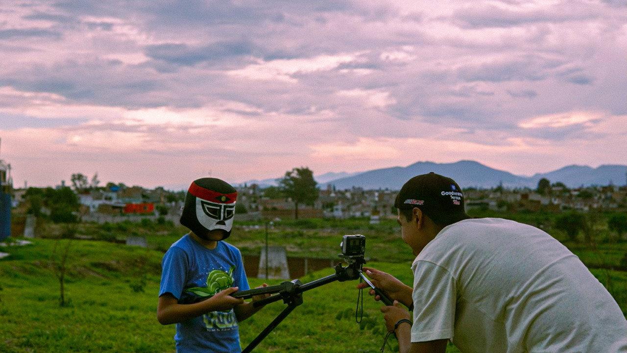 Volador 2024 movie scene
