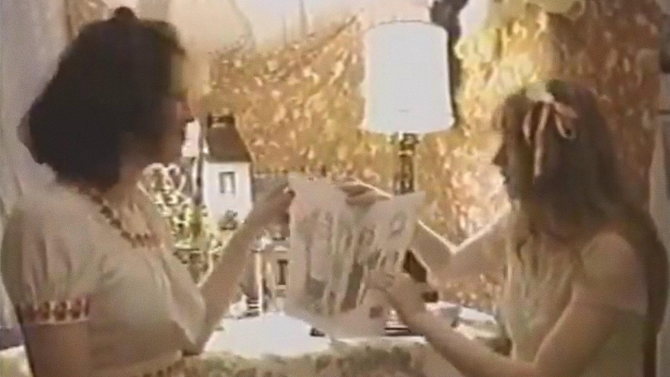 Doll Crafting with Dame Darcy & Courtney Love 1997 movie scene