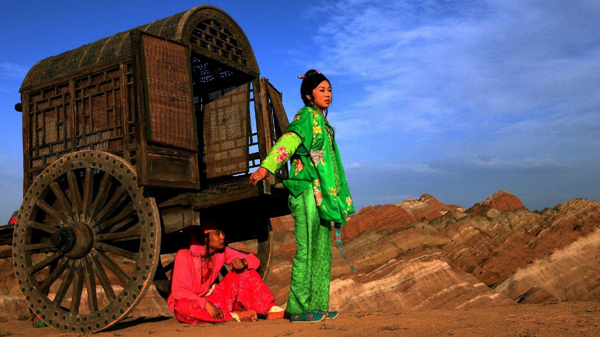 A Woman, a Gun and a Noodle Shop 2009 movie scene