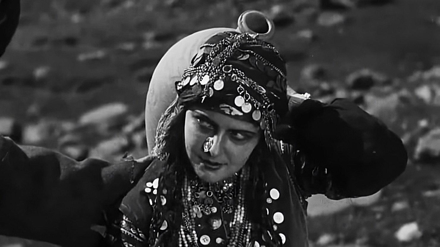 Zare 1926 movie scene