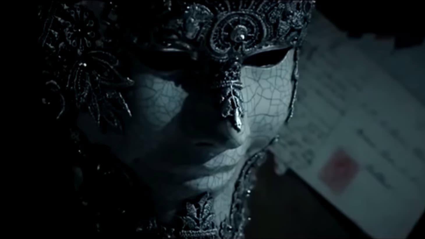 Luna 2014 movie scene