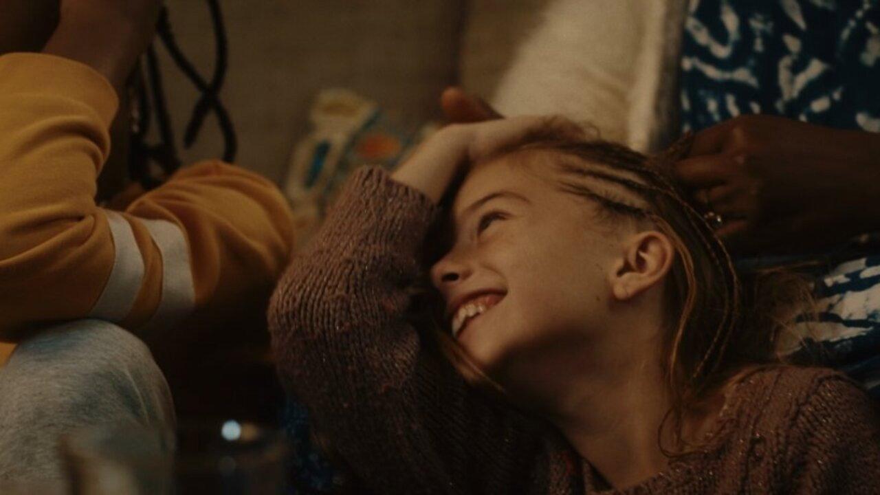 Des Tresses 2022 movie scene