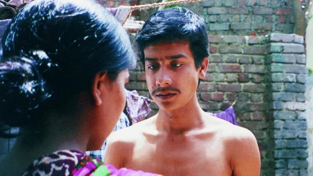 Naukar Ki Kameez 1999 movie scene