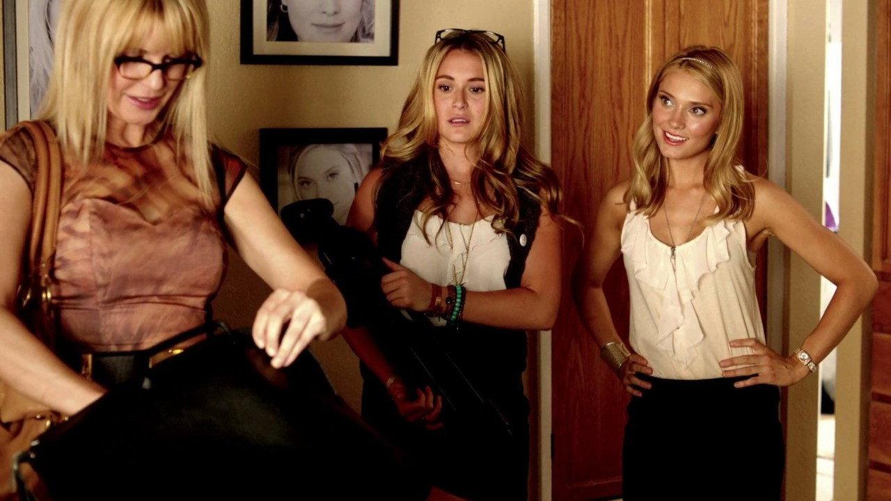Roommate Wanted 2015 movie scene