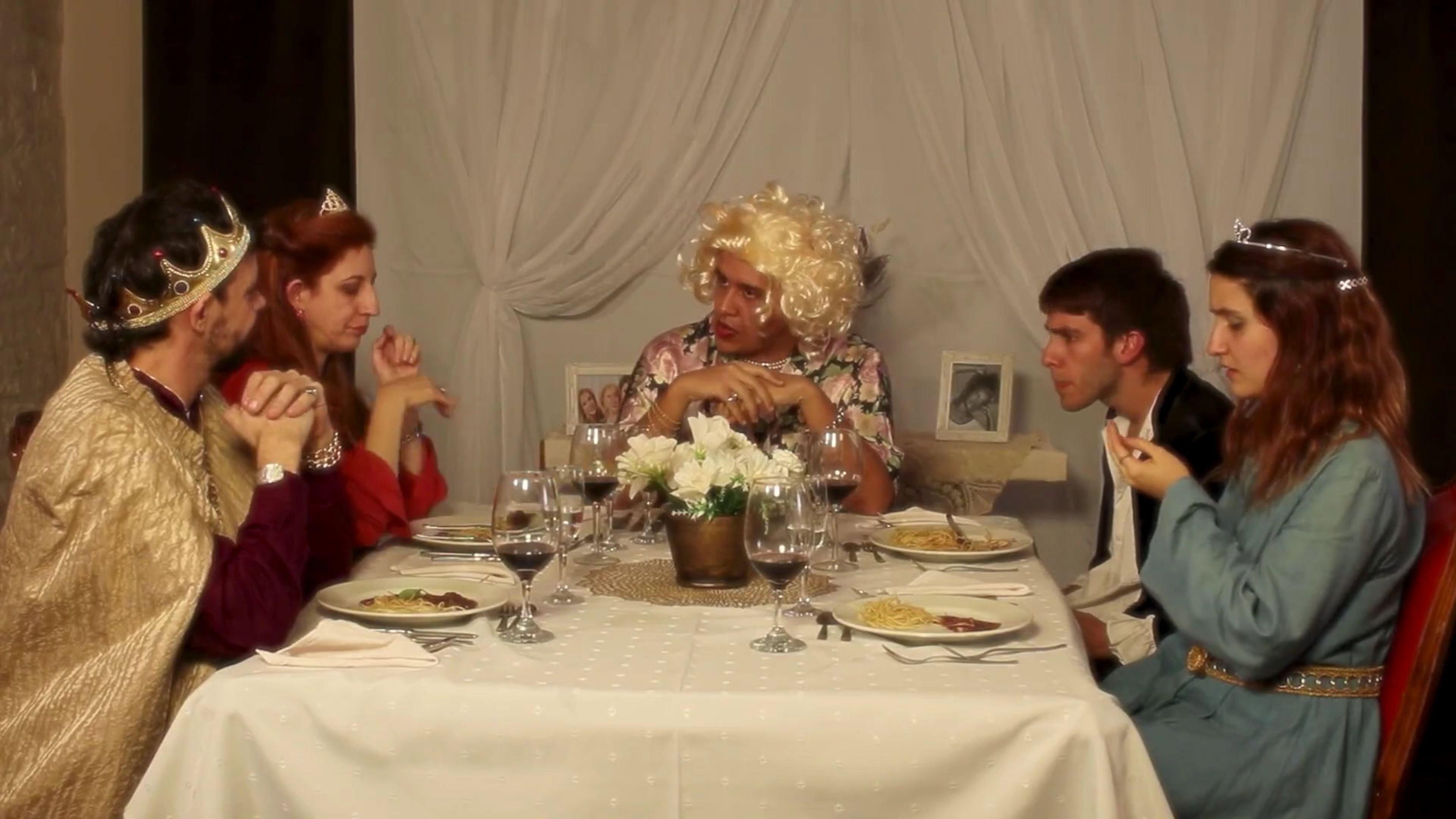 La Mesaza de Hamlet 2024 movie scene