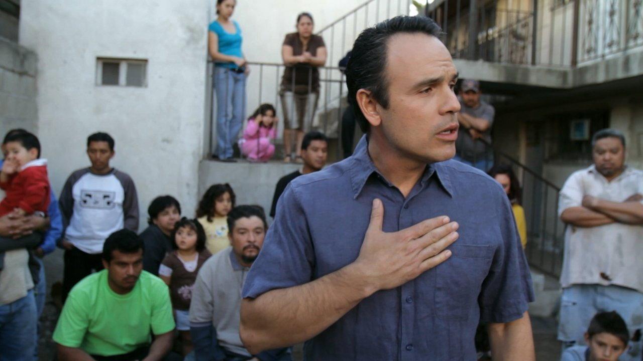 Los Traficantes 2012 movie scene