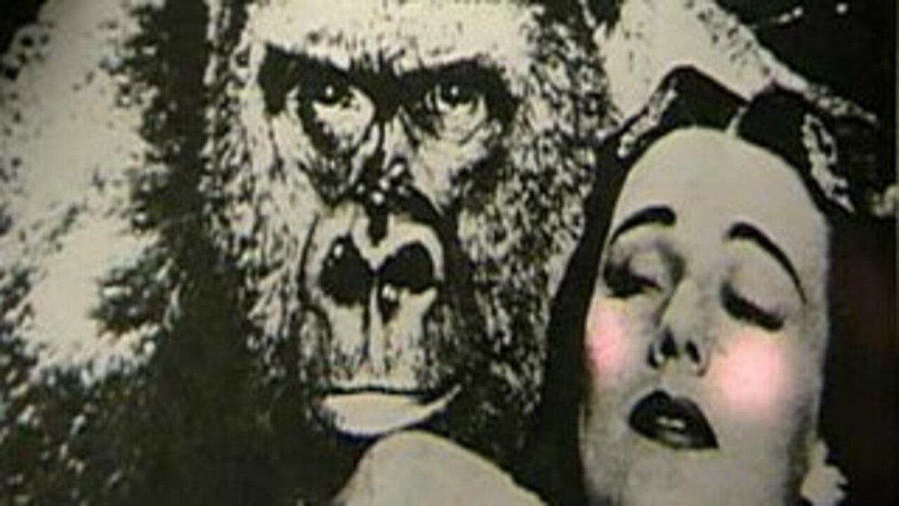 The Eiffel Tower, King Kong and the White Woman 1988 movie scene