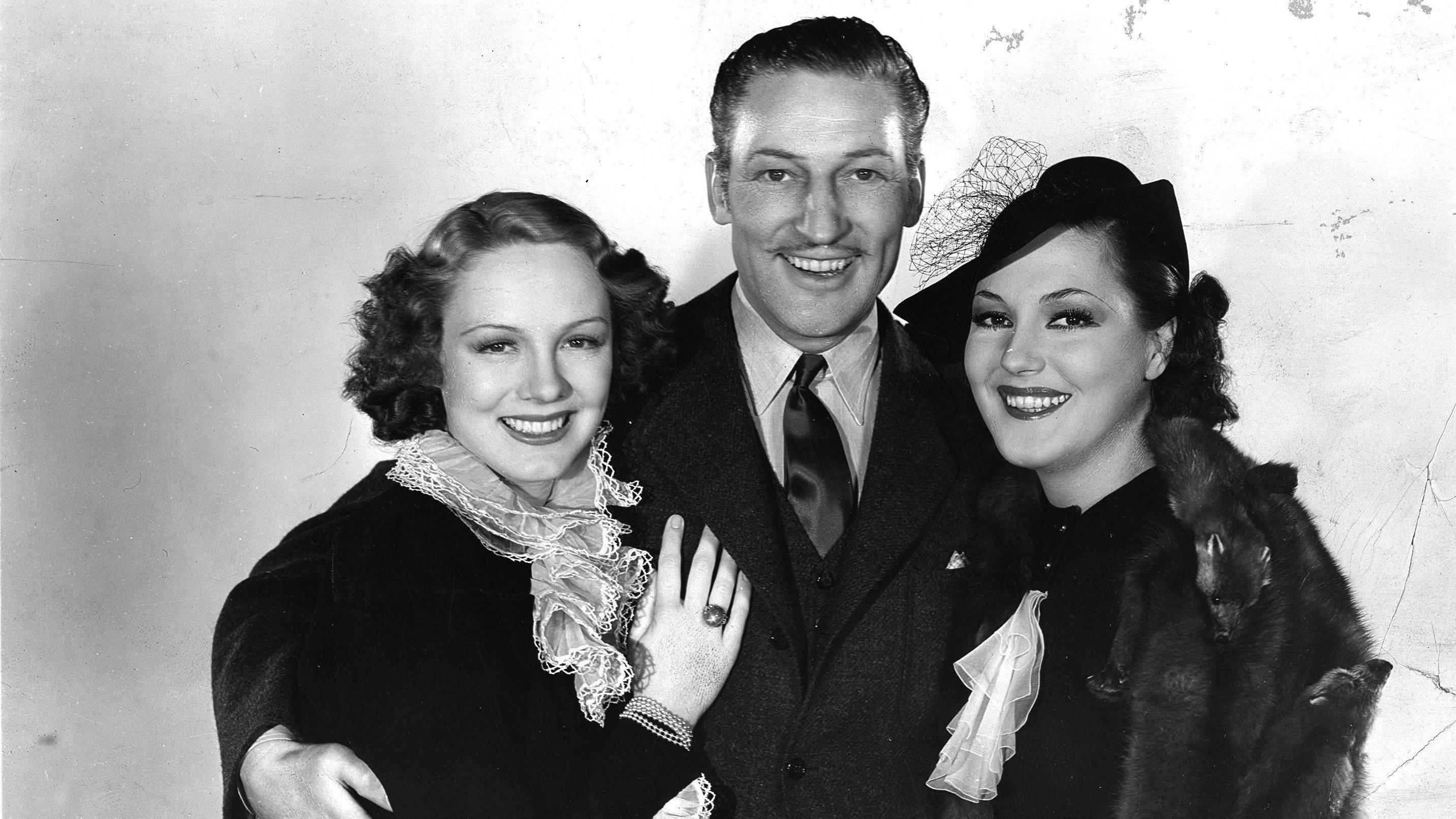 The Case of the Velvet Claws 1936 movie scene