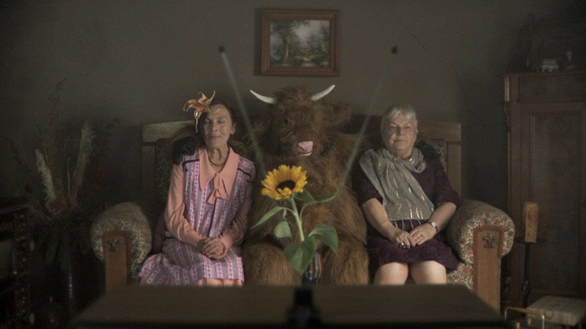 Ottilias Ochse 2013 movie scene