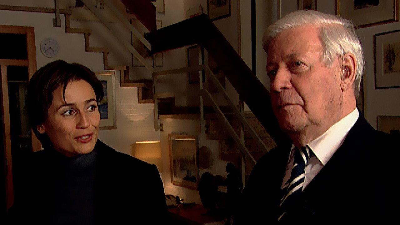 Helmut Schmidt - Out of office 2007 movie scene
