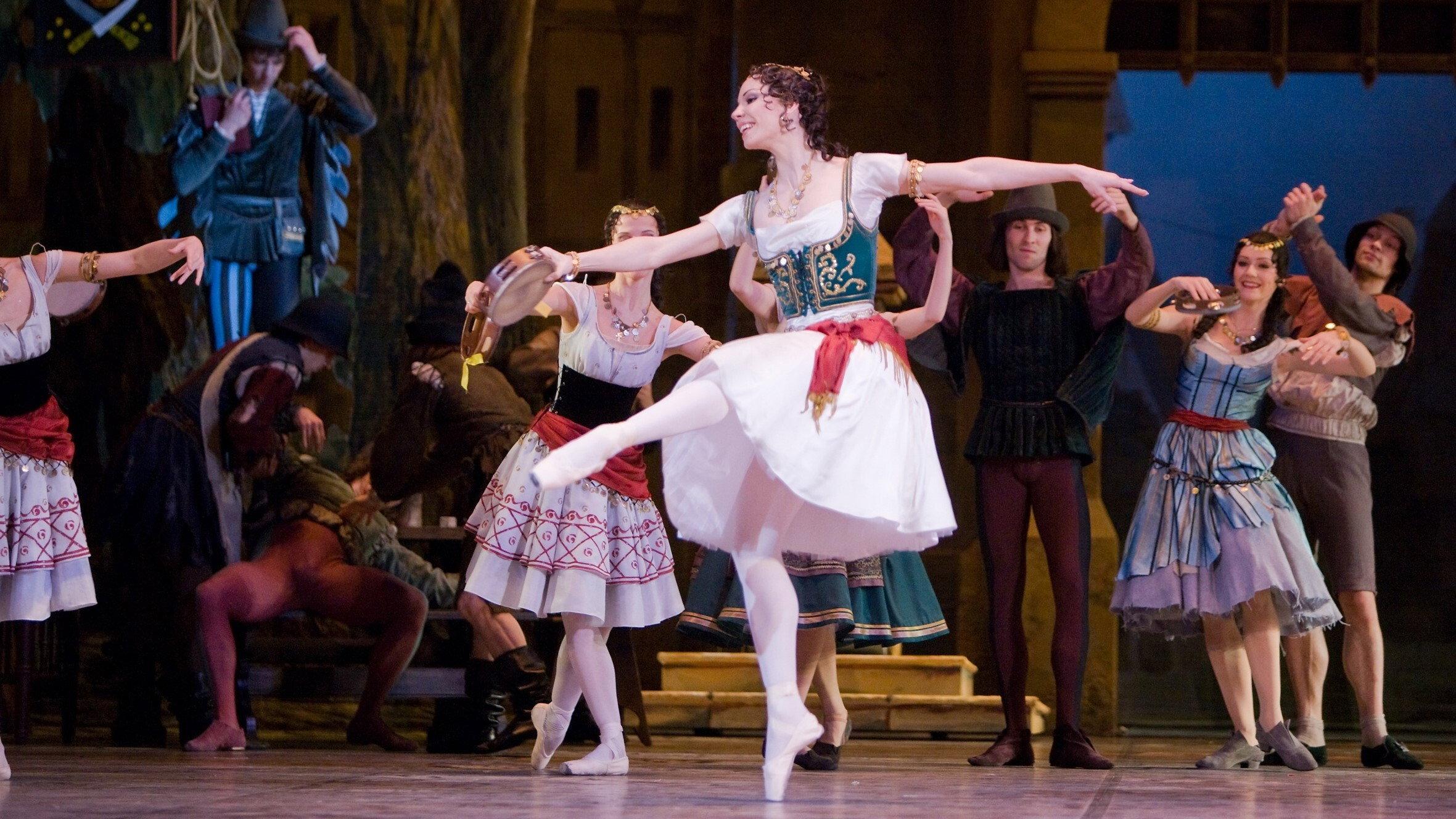 Bolshoi Theatre: ballet Esmeralda 2011 movie scene