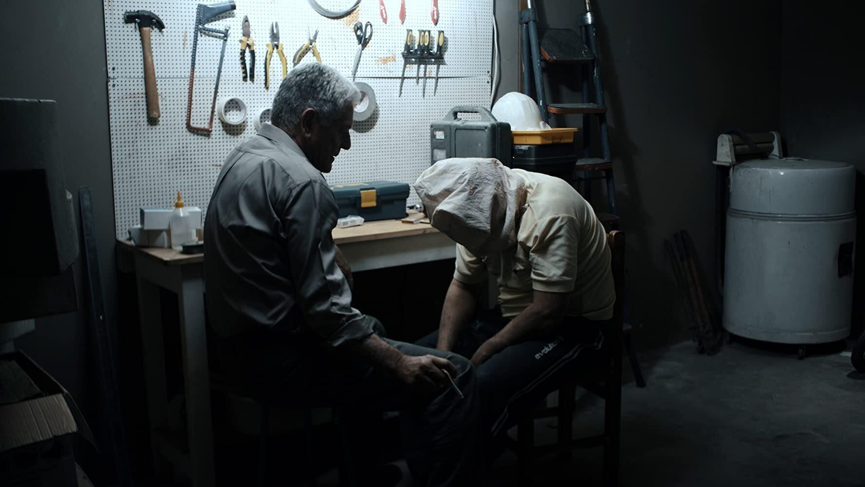 Encadenados 2015 movie scene