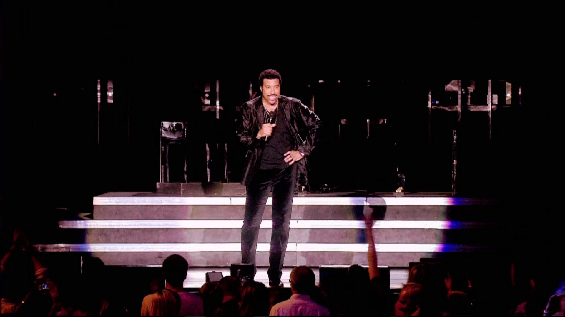 Lionel Richie: Live in Paris - His Greatest Hits and More 2007 movie scene
