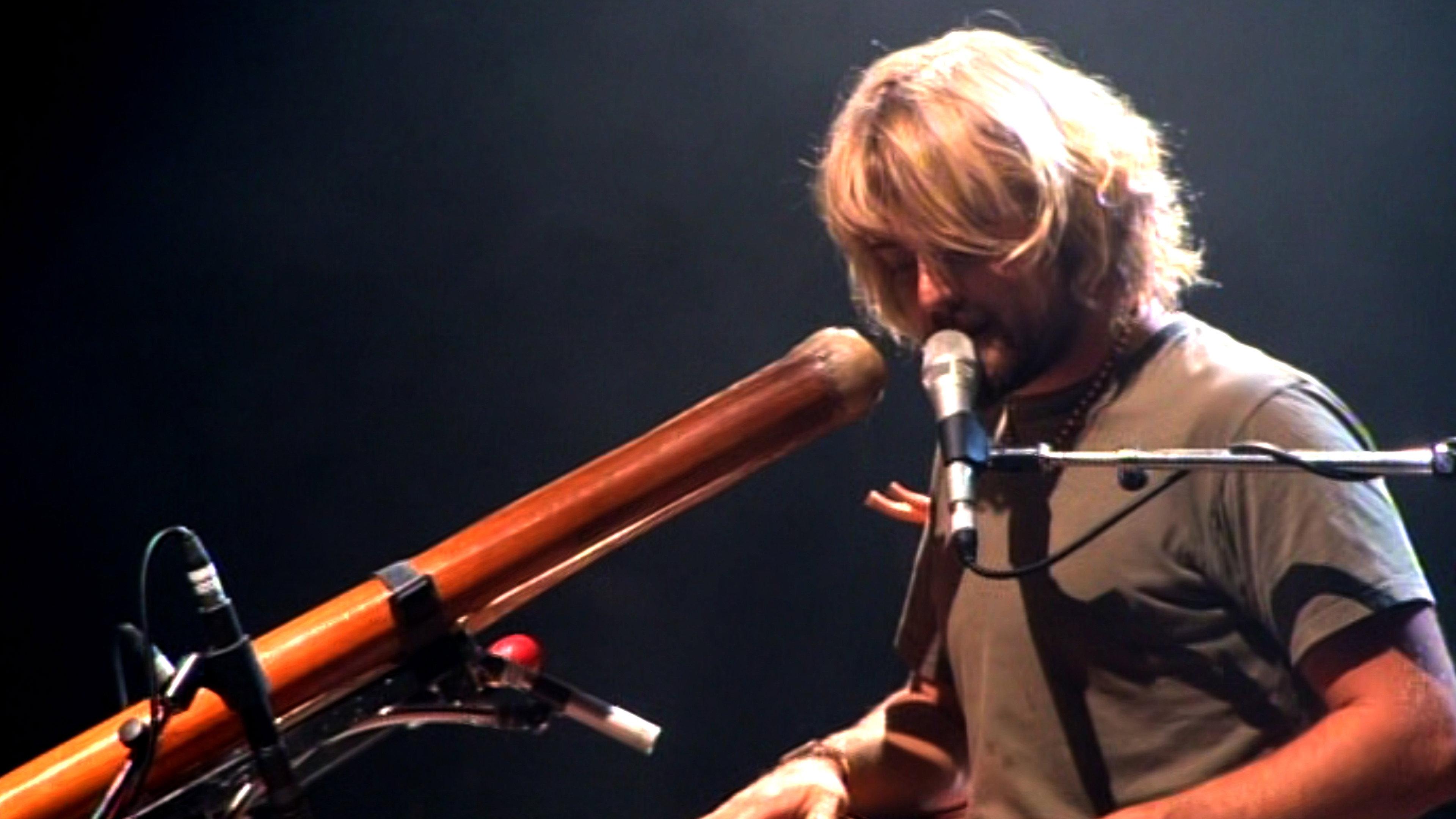 Xavier Rudd: Good Spirit Live at the Enmore 2005 movie scene