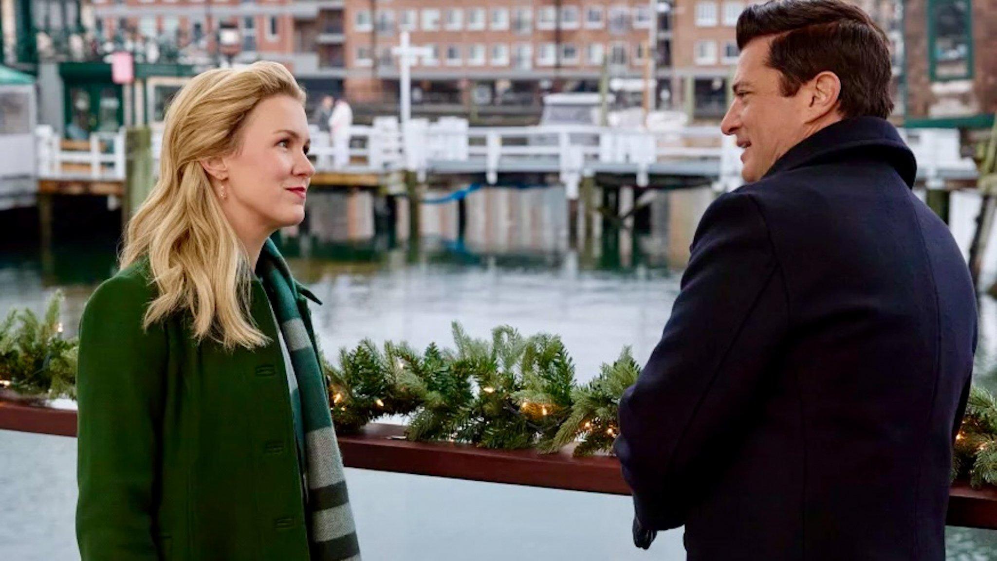 A Newport Christmas 2025 movie scene