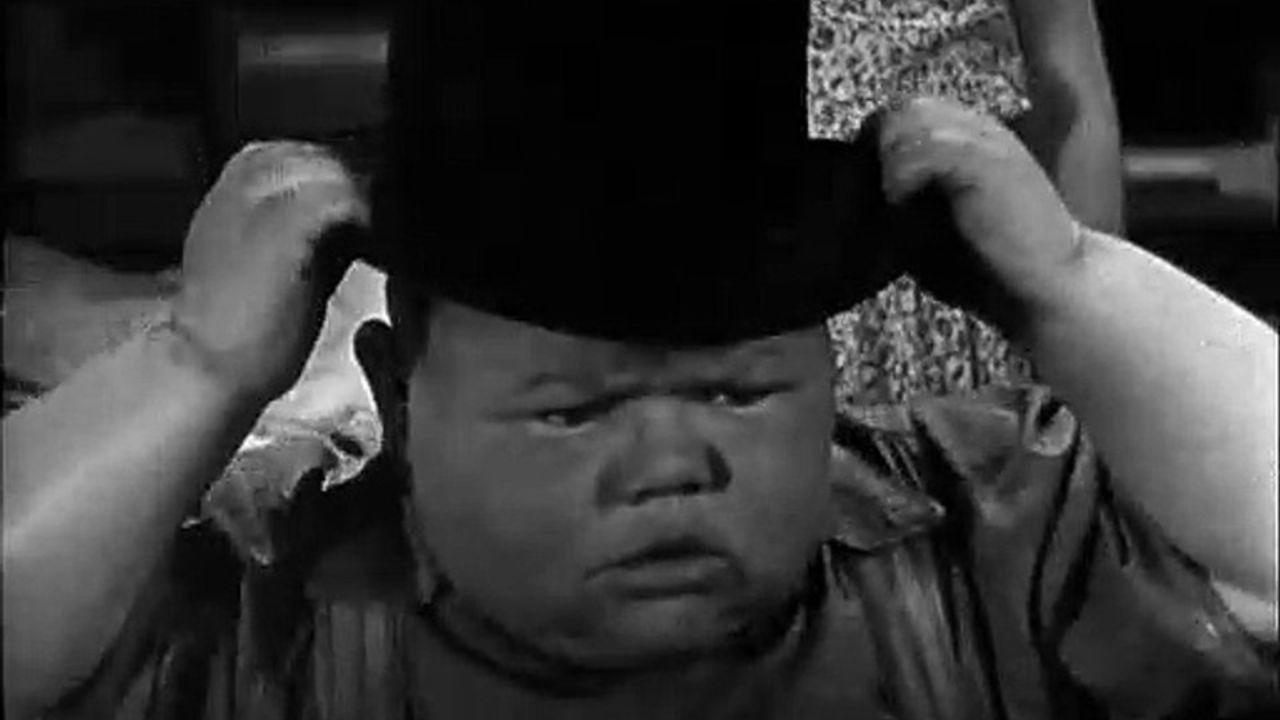Bargain Day 1931 movie scene