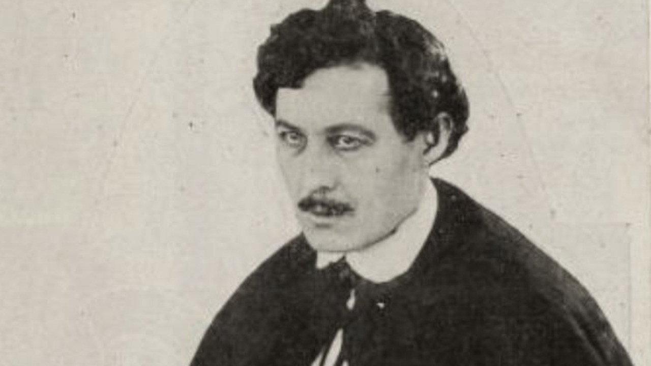 The Raven 1915 movie scene