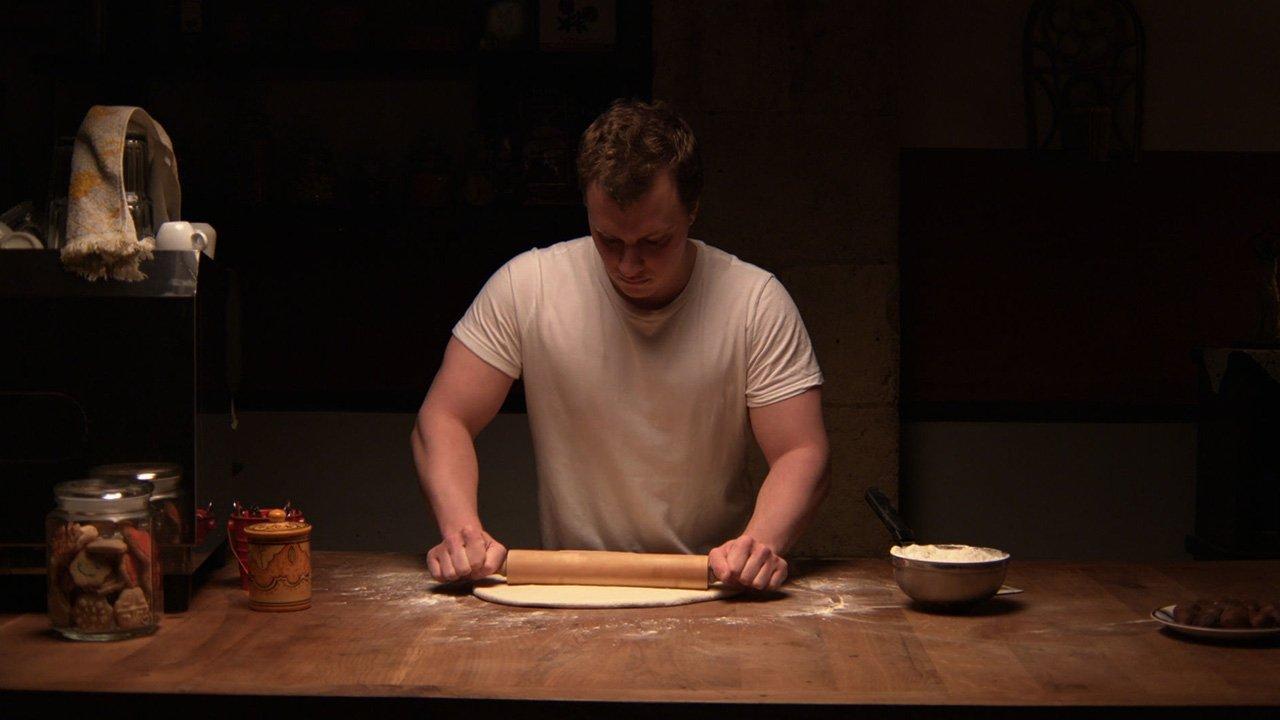 The Cakemaker 2017 movie scene