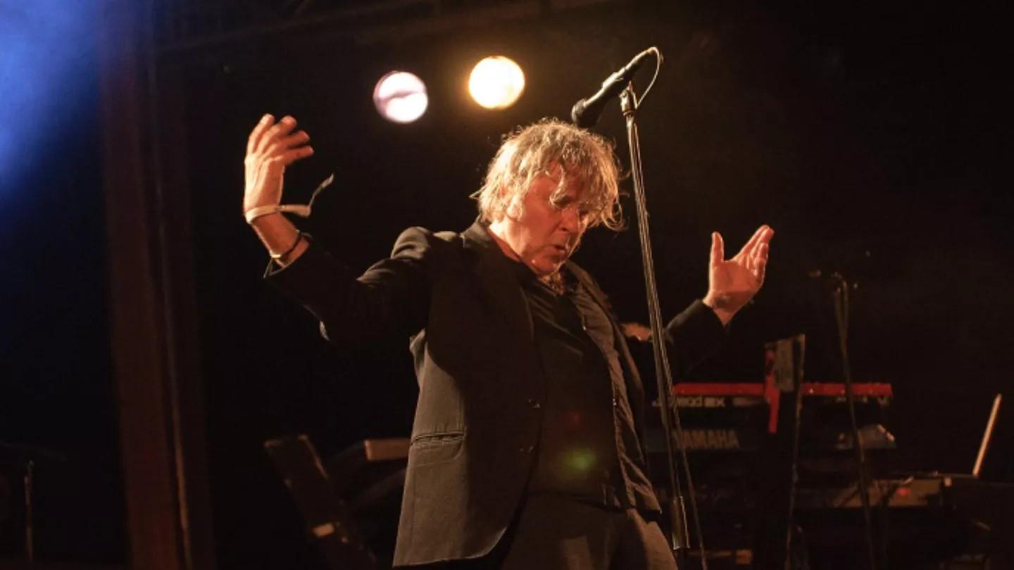 Arno: Live in de Ancienne Belgique 2020 movie scene
