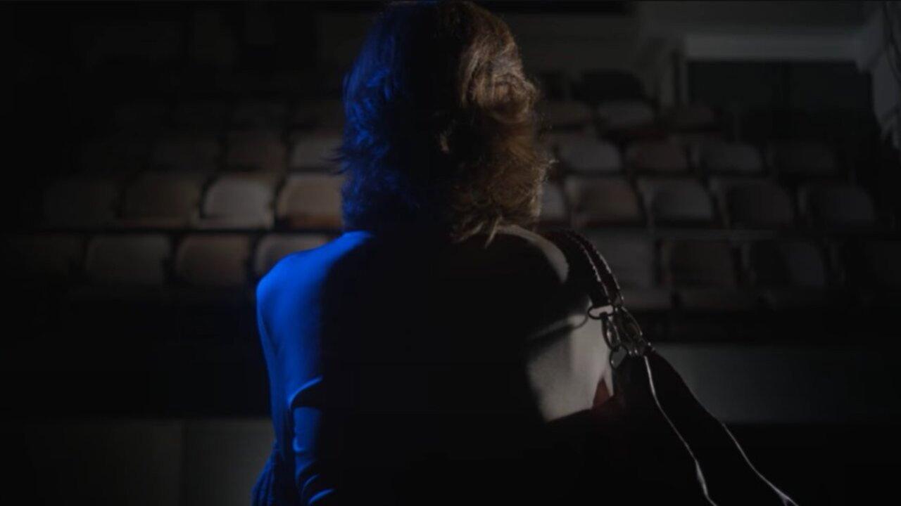 Laura 2013 movie scene