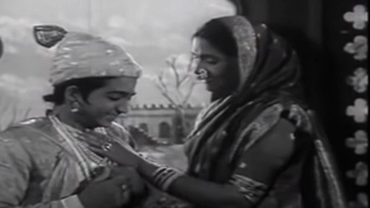 Maratha Tituka Melavava 1964 movie scene