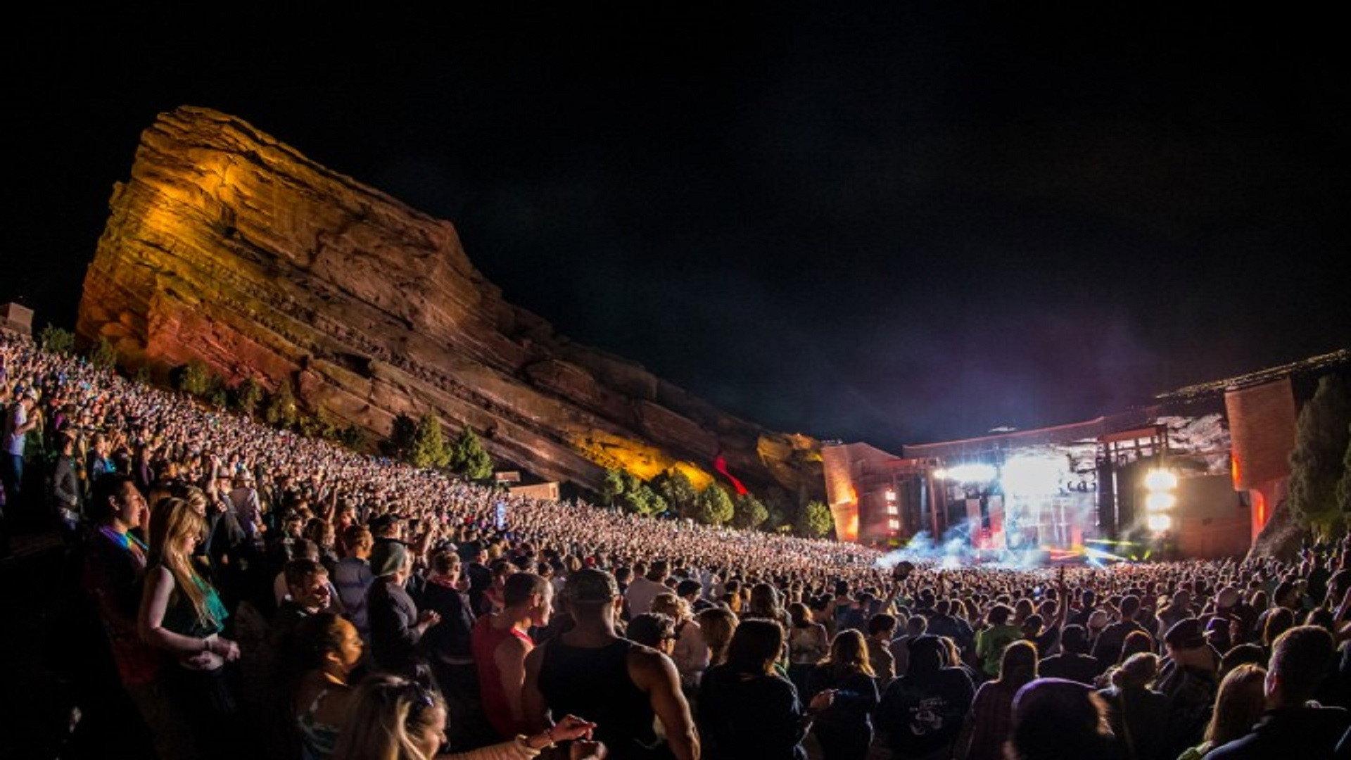 The Moody Blues - A Night at Red Rocks 2002 movie scene