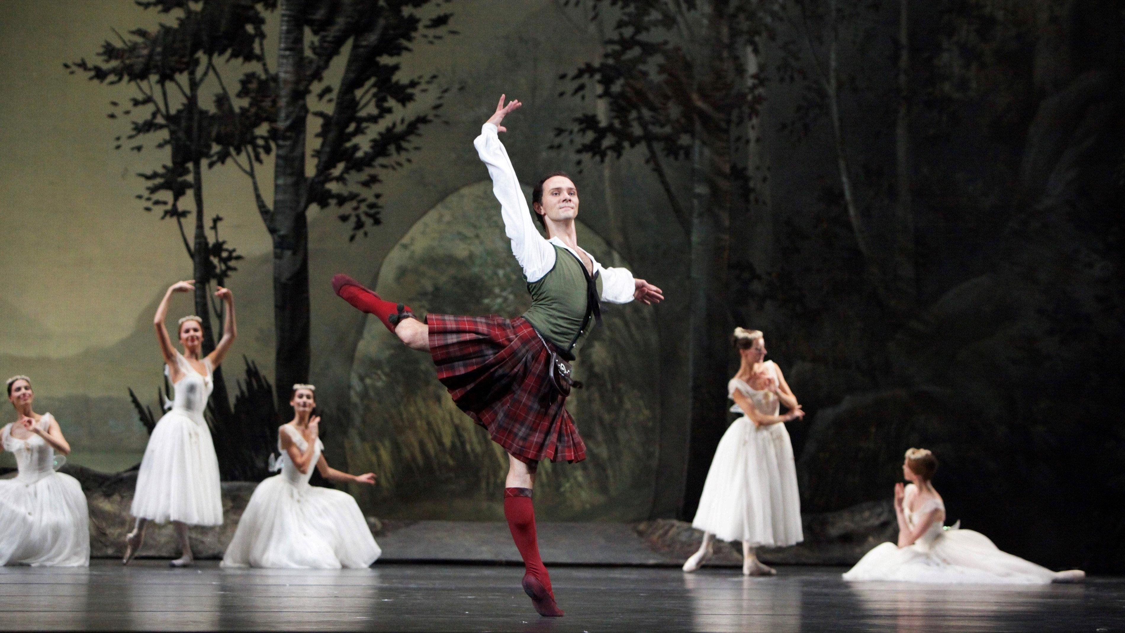 Bolshoi Ballet: La Sylphide 2012 movie scene
