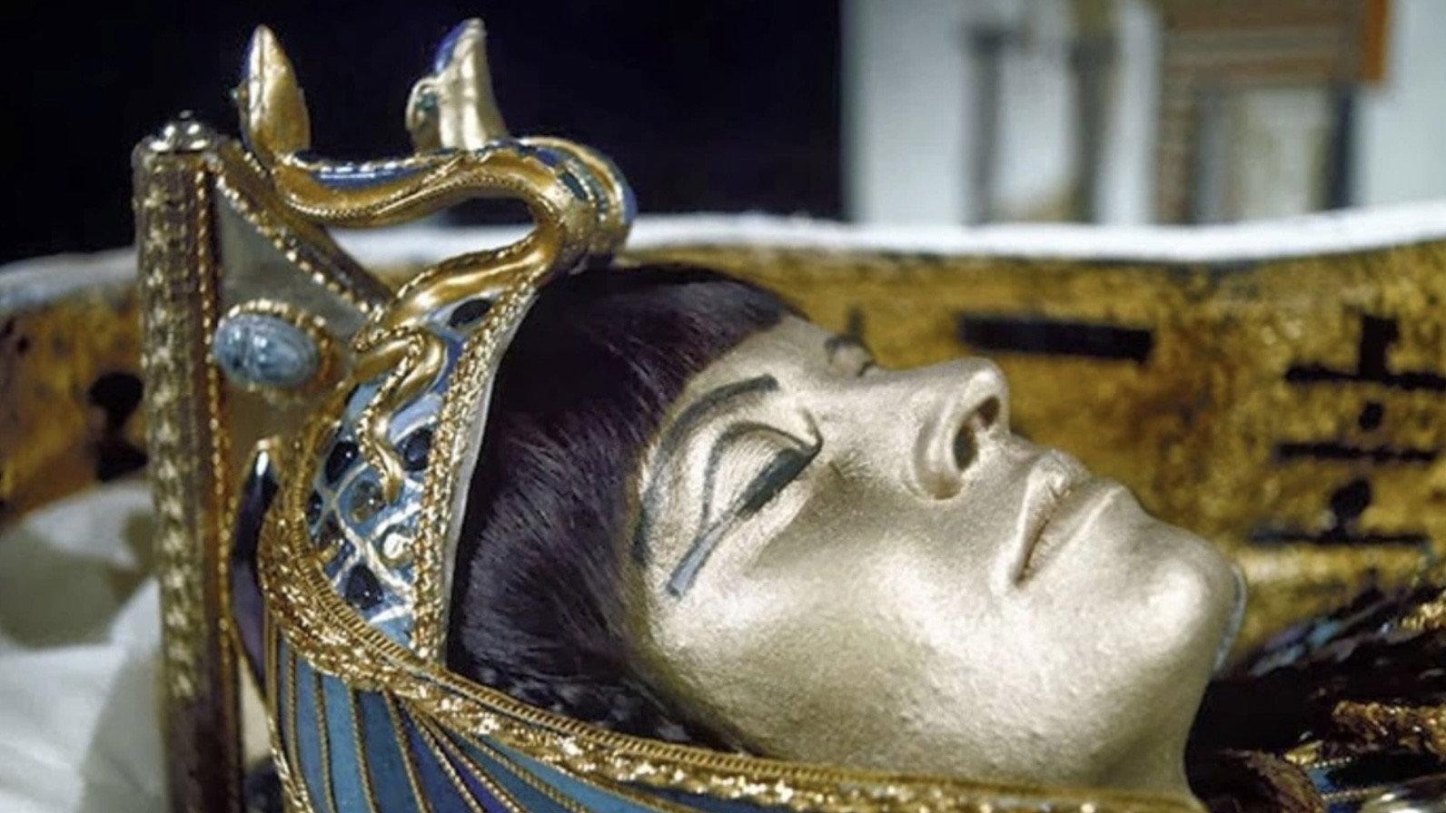 Curse of the Mummy 1970 movie scene
