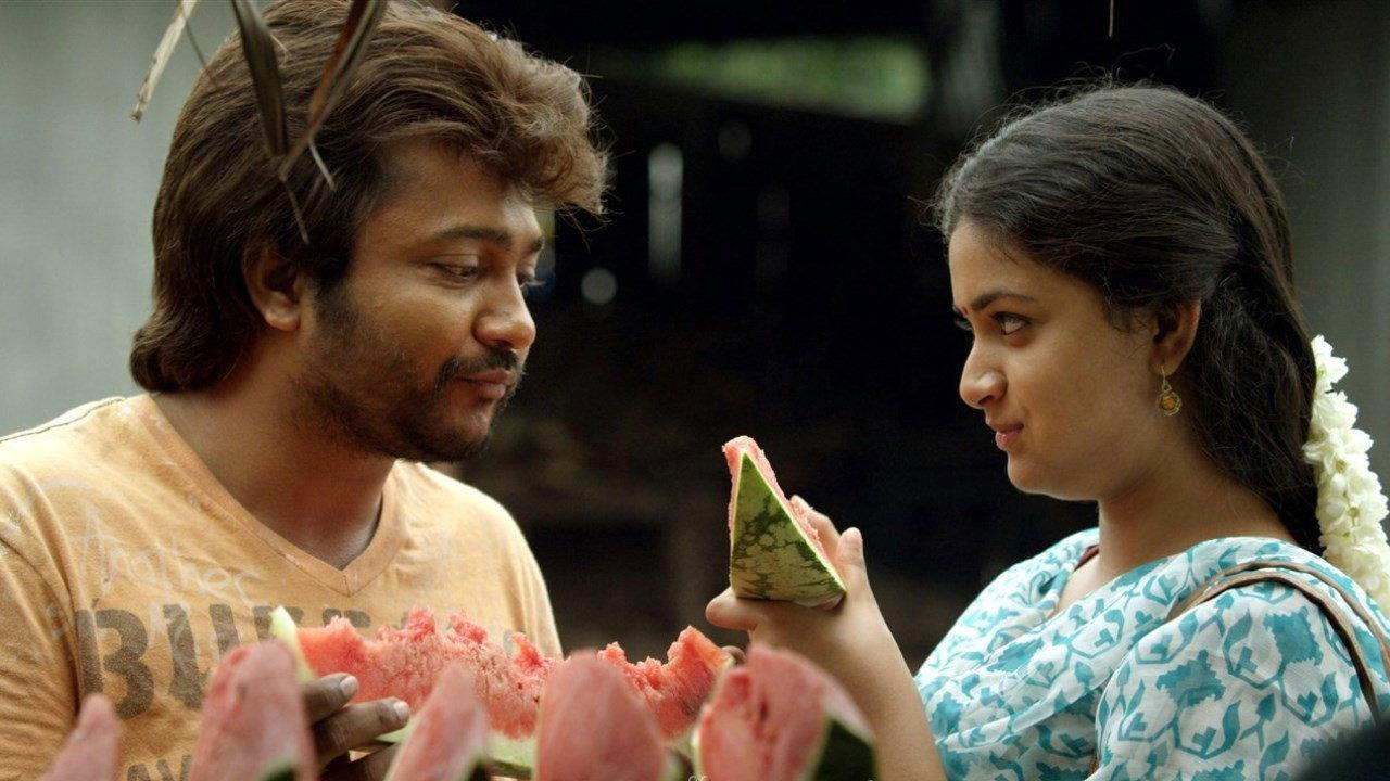 Paambhu Sattai 2017 movie scene
