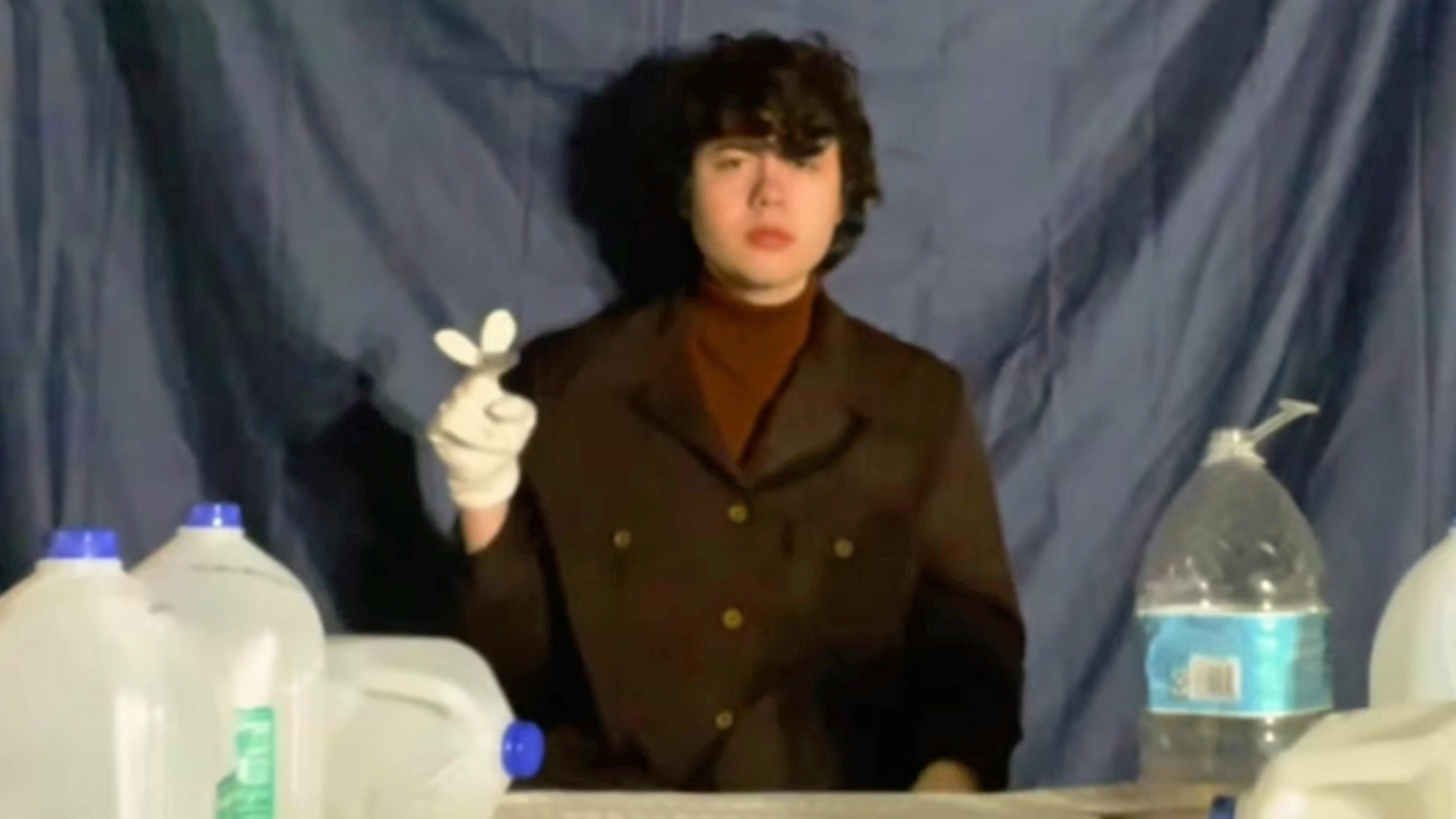 Fingerbib 2025 movie scene
