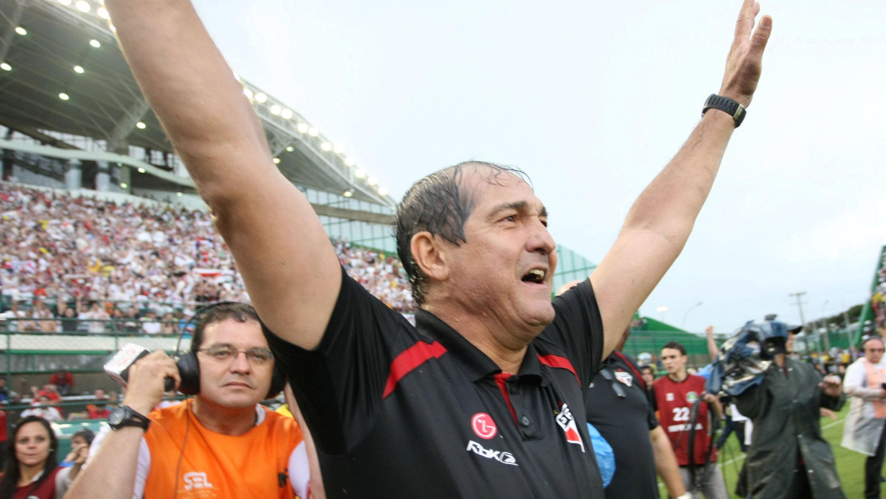 Hexa: Official 2008 Brazilian Champions 2009 movie scene
