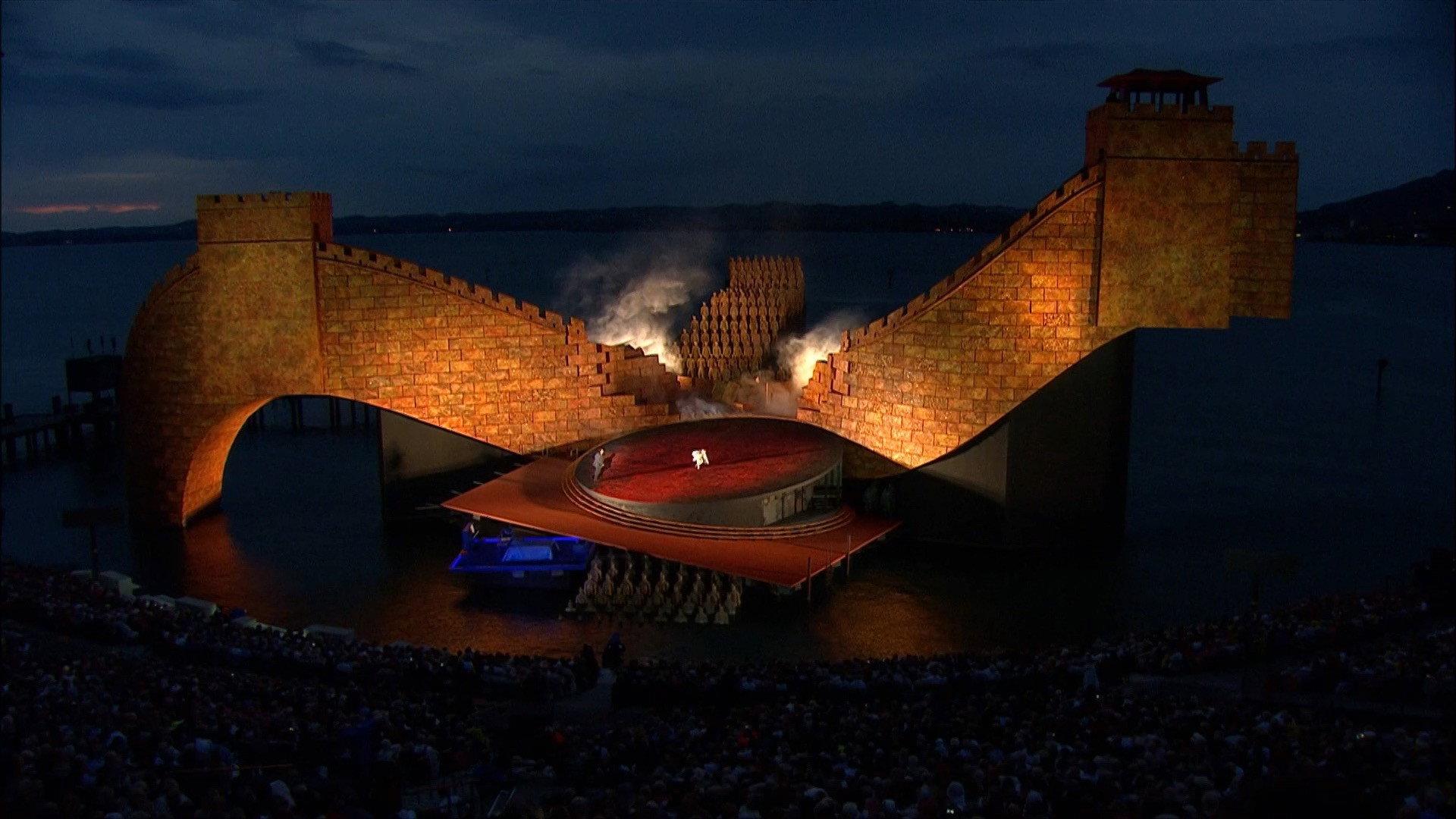 Puccini: Turandot 2015 movie scene