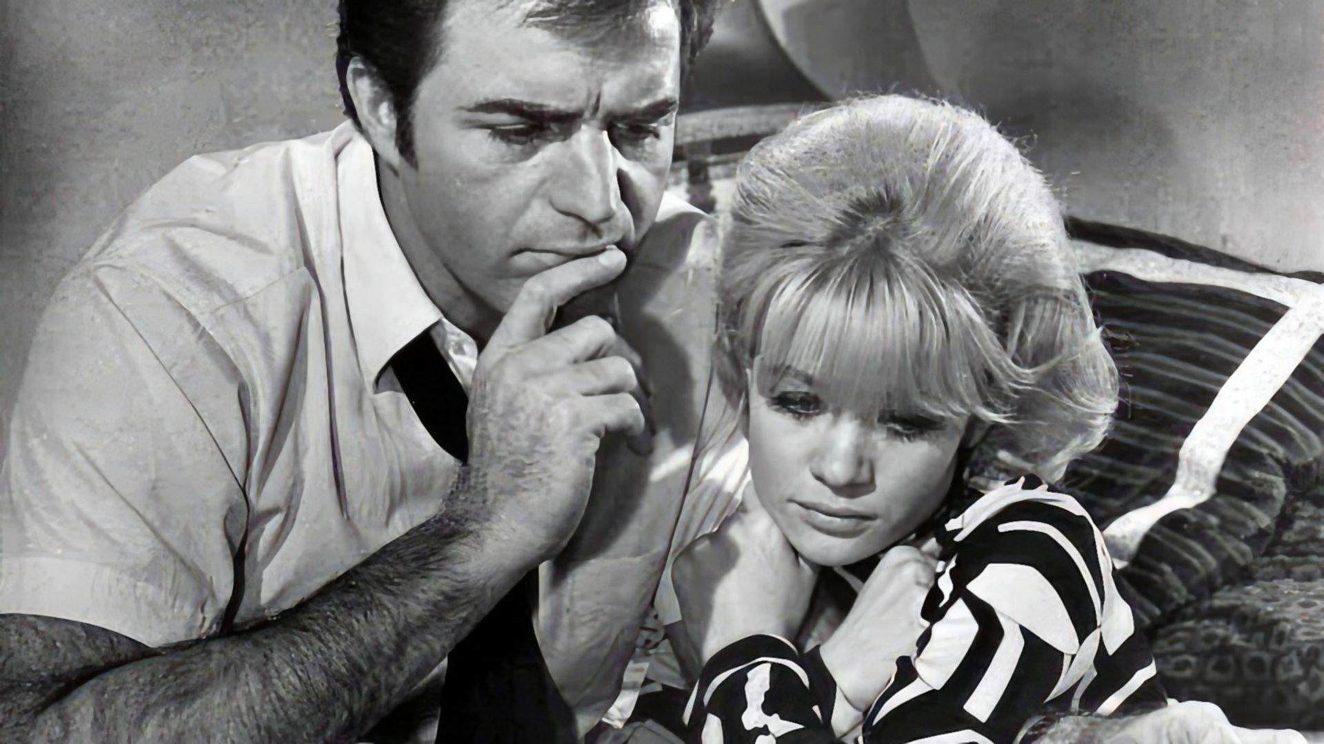 Hammerhead 1968 movie scene