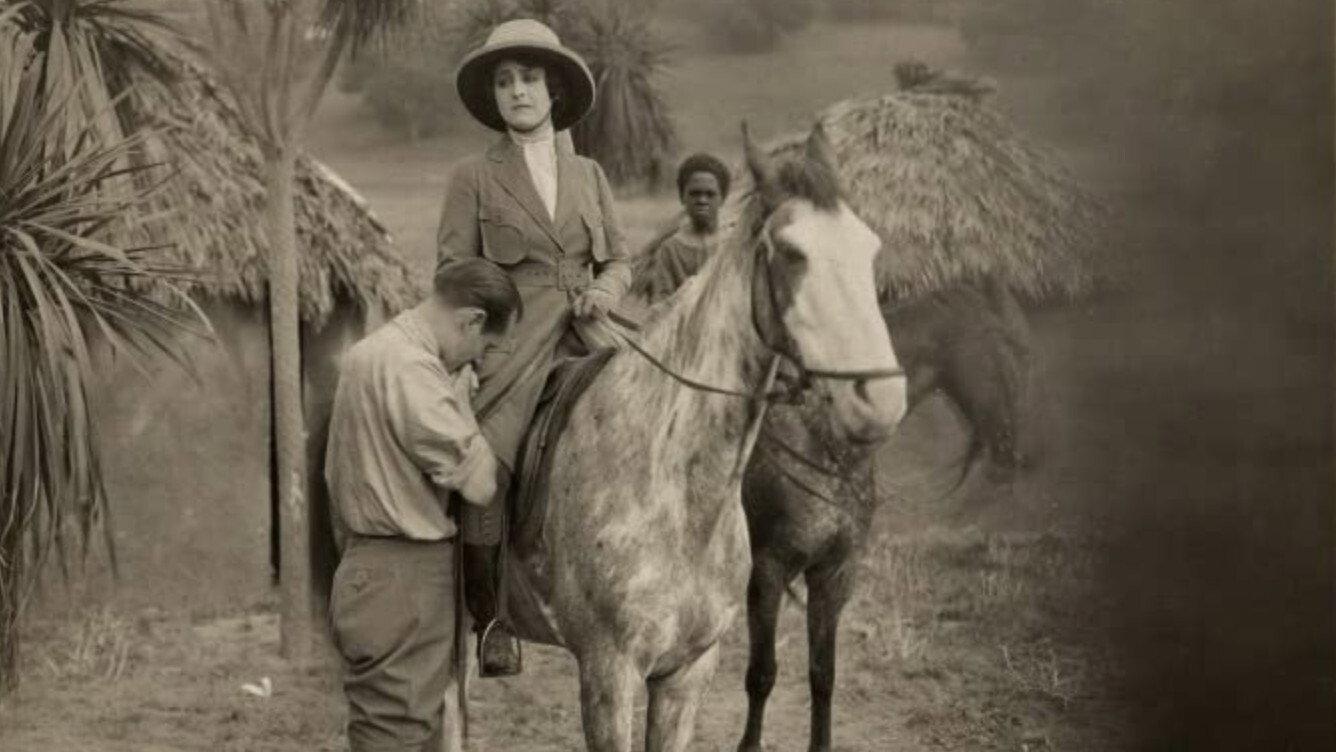 The Claw 1918 movie scene