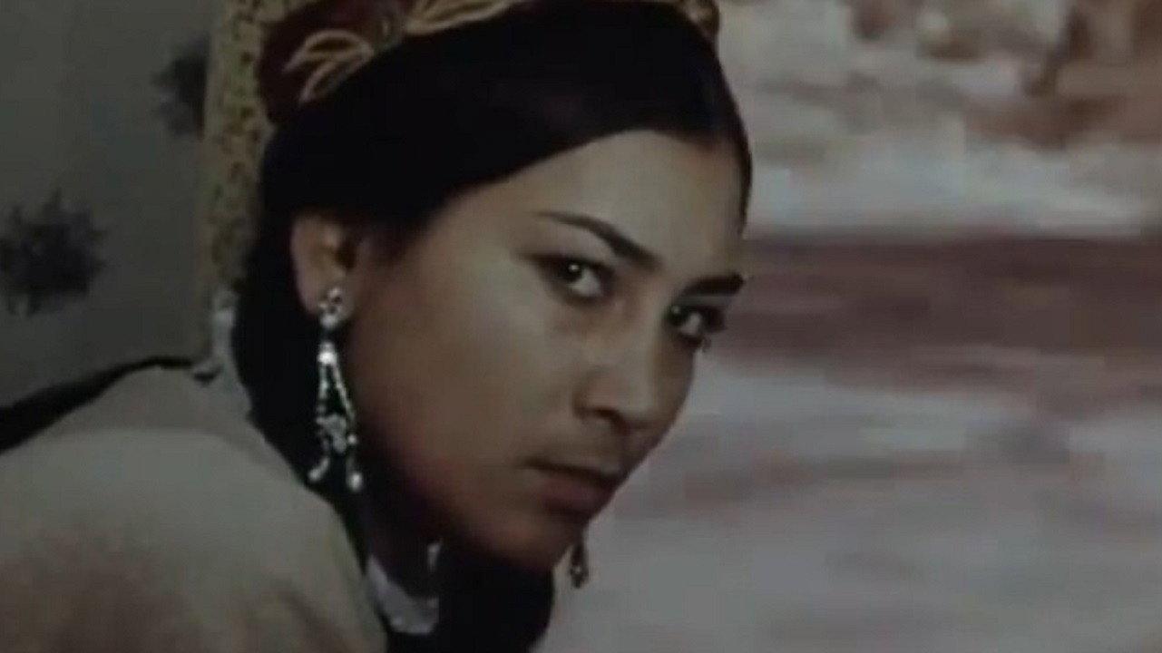 Girl from the Legend 1980 movie scene