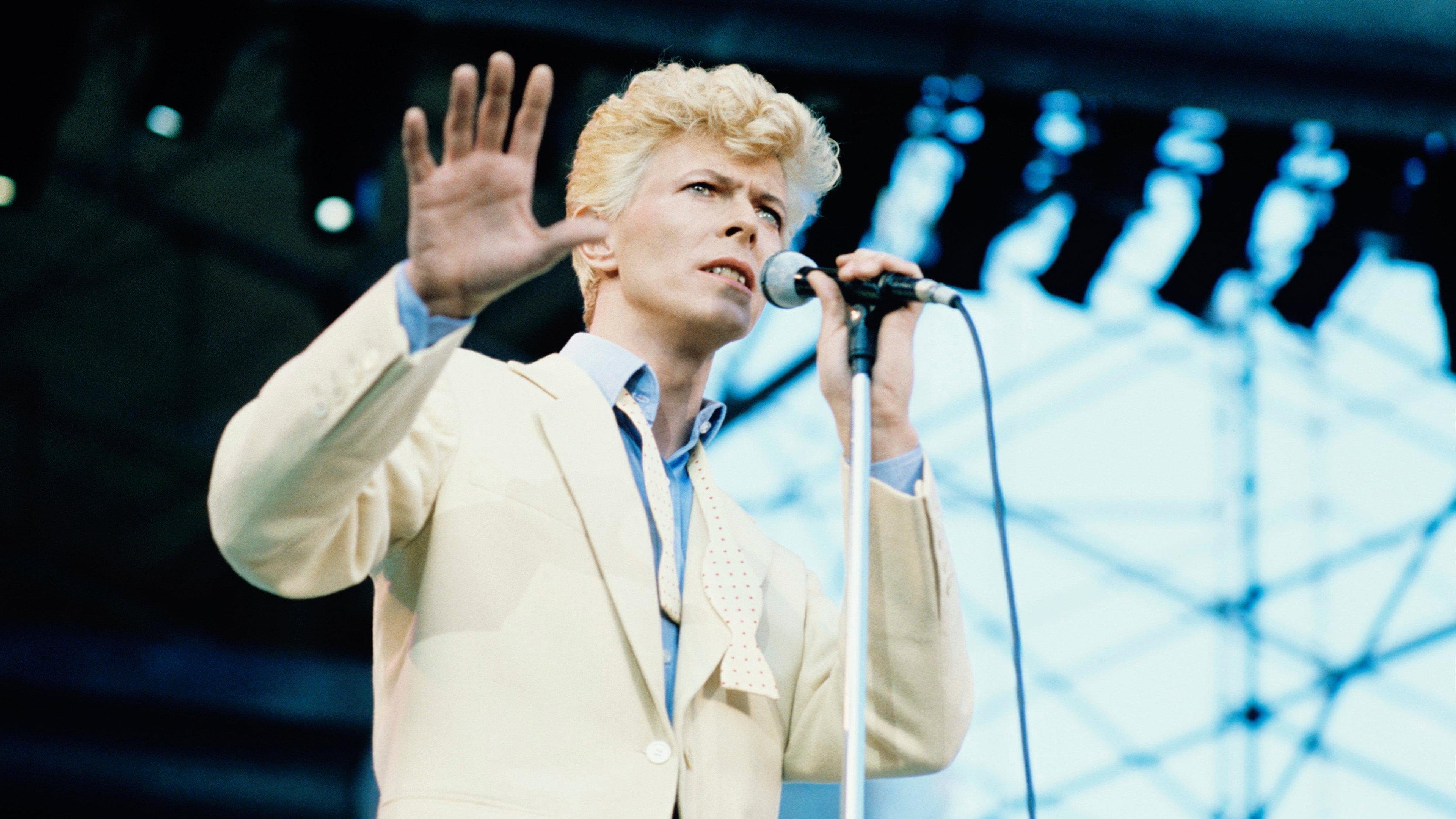 David Bowie: Serious Moonlight 1984 movie scene