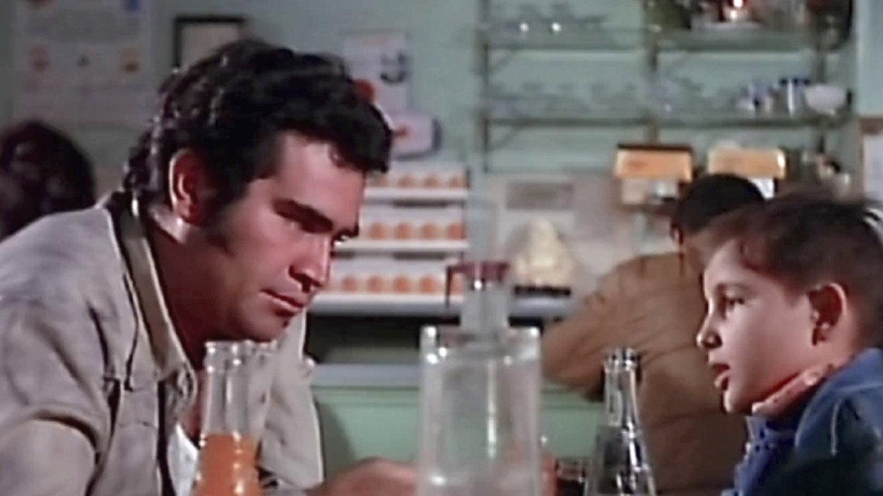 Uno Y Medio Contra El Mundo 1973 movie scene