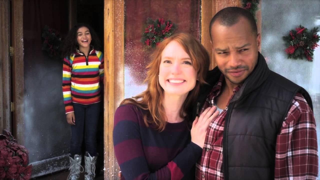 A Snow Globe Christmas 2013 movie scene
