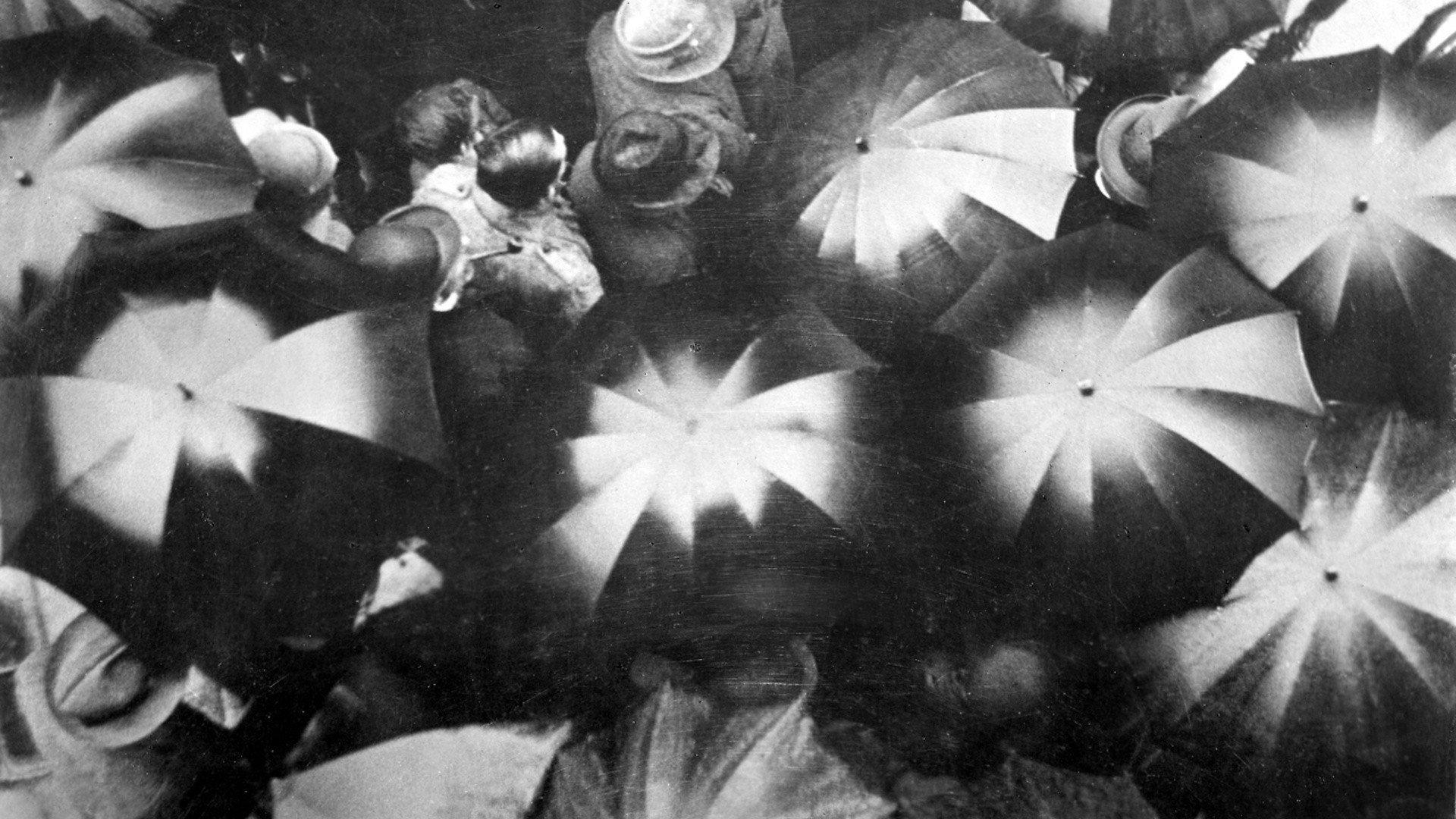 Rain 1929 movie scene