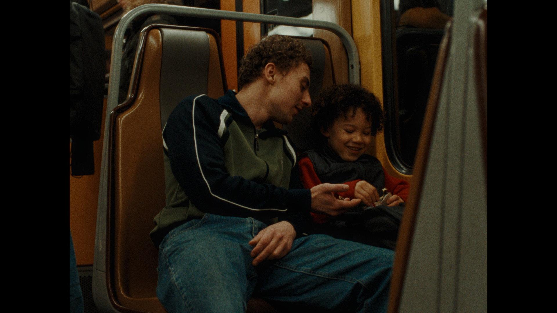 Les Enfants Iront Bien 2024 movie scene