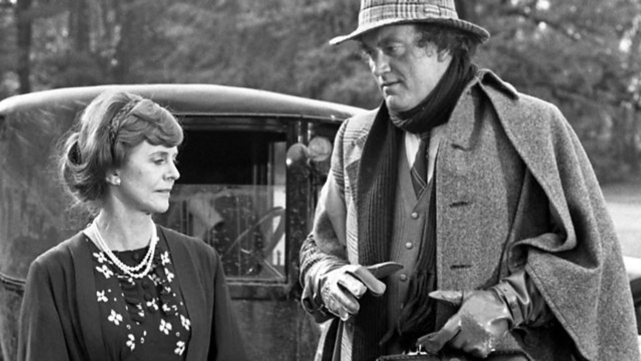 Murder at Moorstones Manor 1977 movie scene