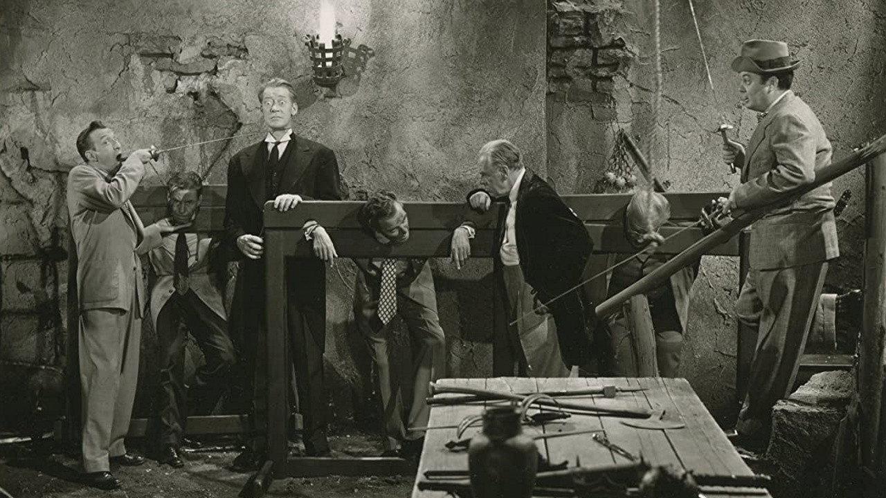 Loose in London 1953 movie scene