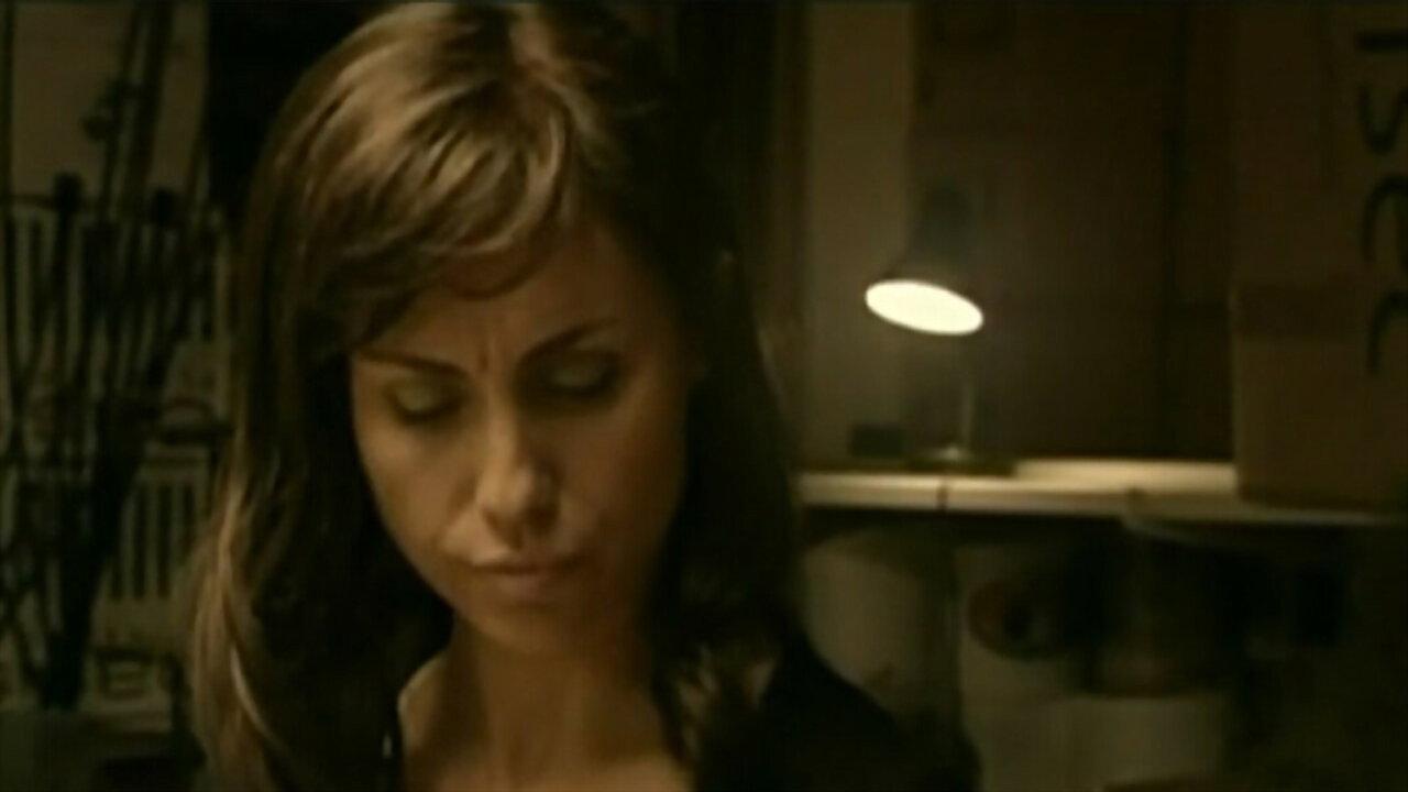 Flores muertas 2005 movie scene