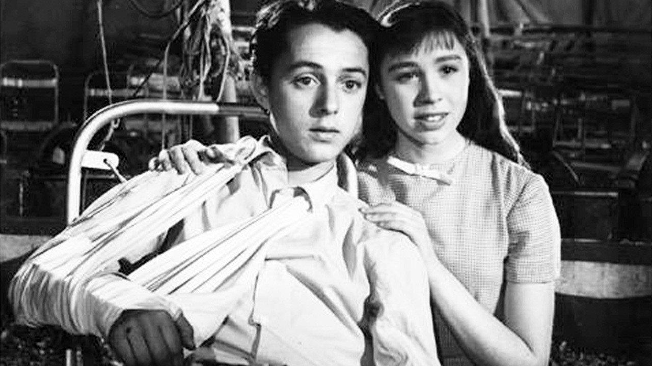 El primer beso 1958 movie scene