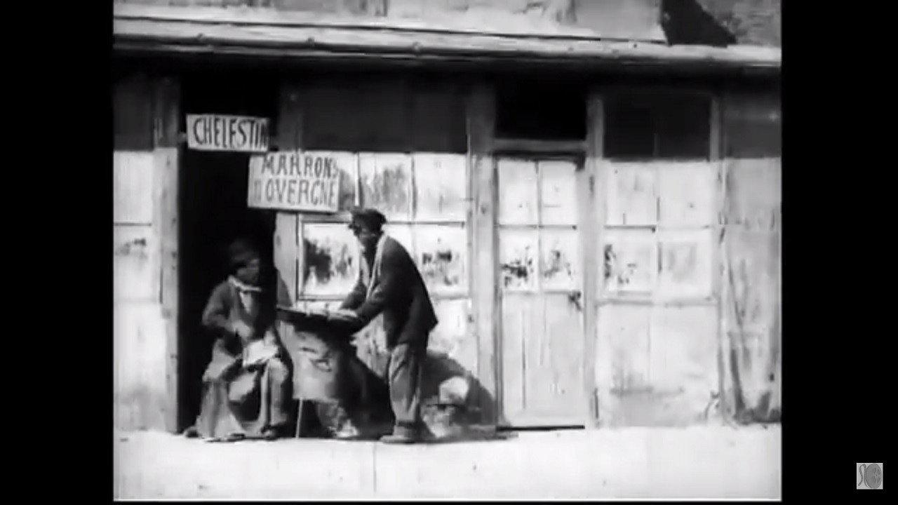 Le marchand de marrons 1898 movie scene