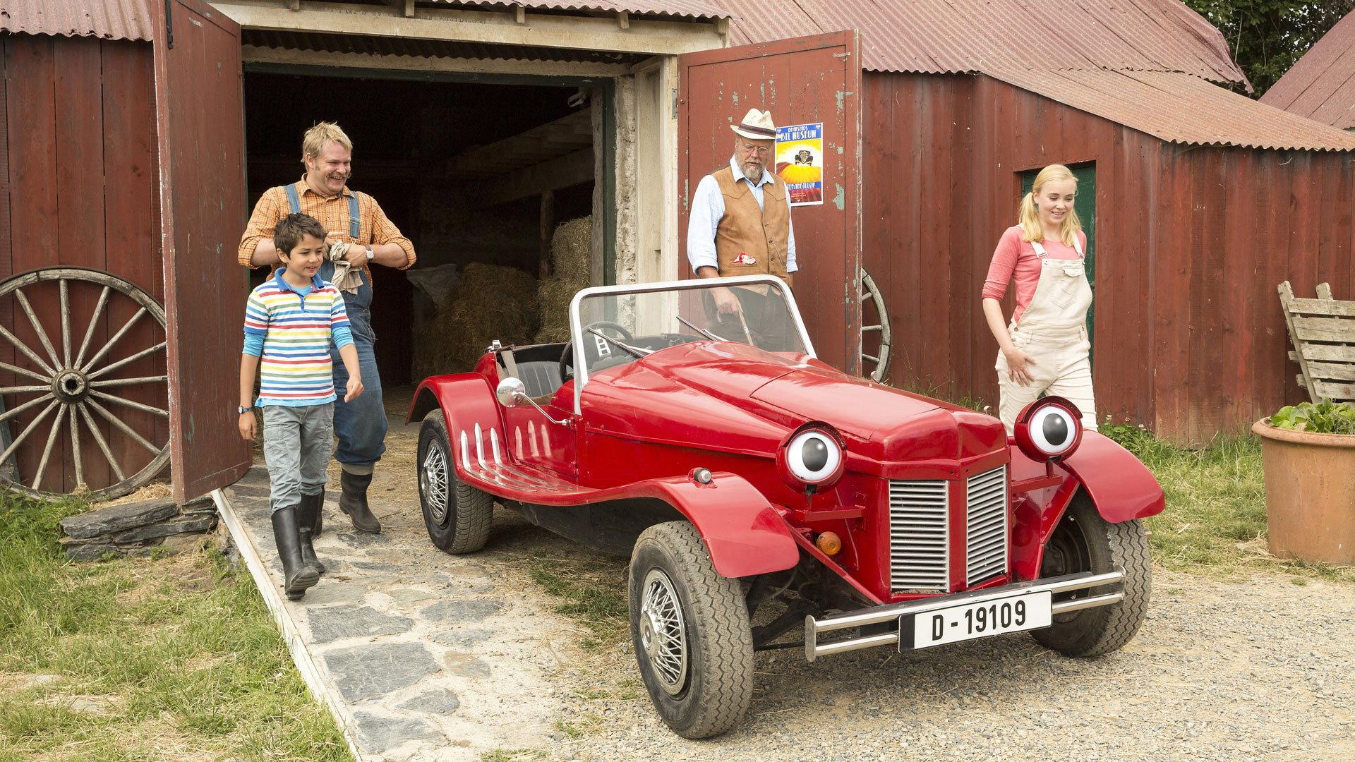 Little Grey Fergie Full Throttle! 2016 movie scene