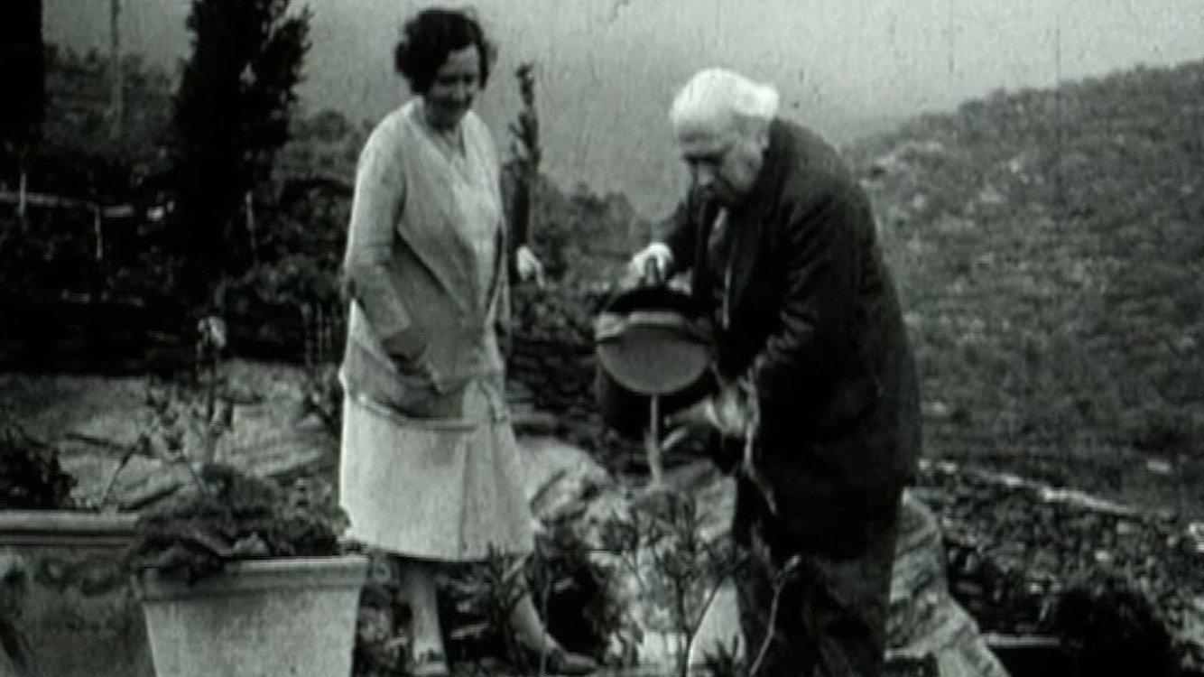 Eating Sea Urchins 2000 movie scene