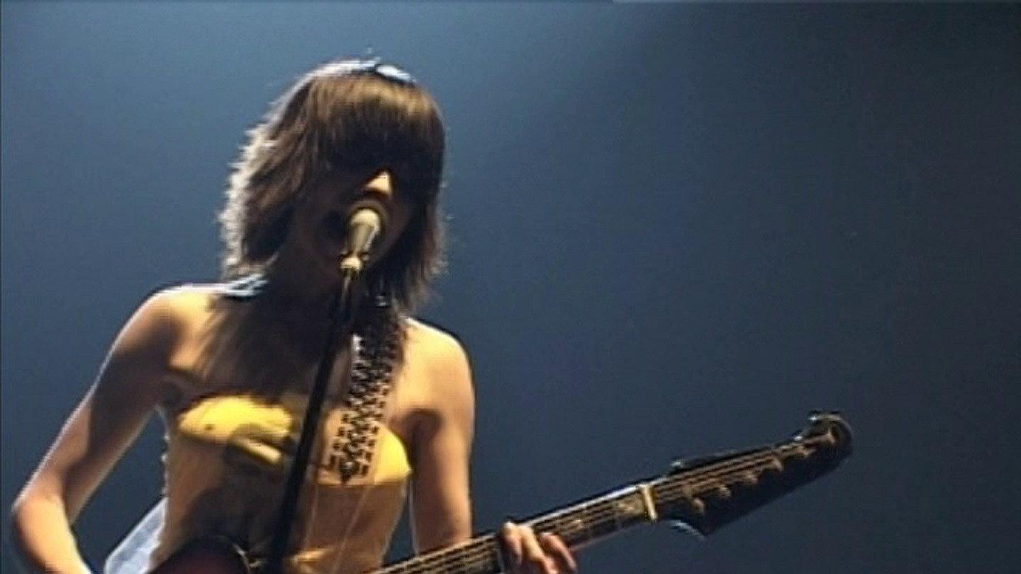 PJ Harvey on Tour: Please Leave Quietly 2006 movie scene