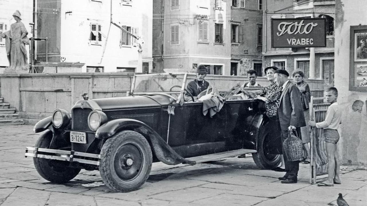 Our Car 1962 movie scene