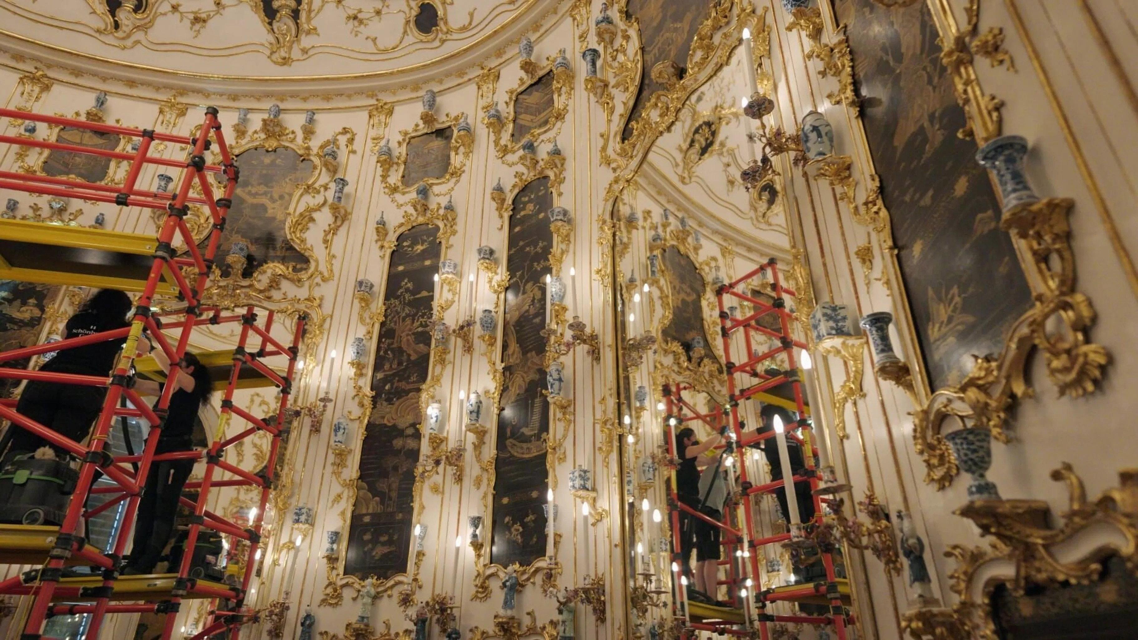 Schloss Schönbrunn - Hinter der Fassade der Macht 2026 movie scene